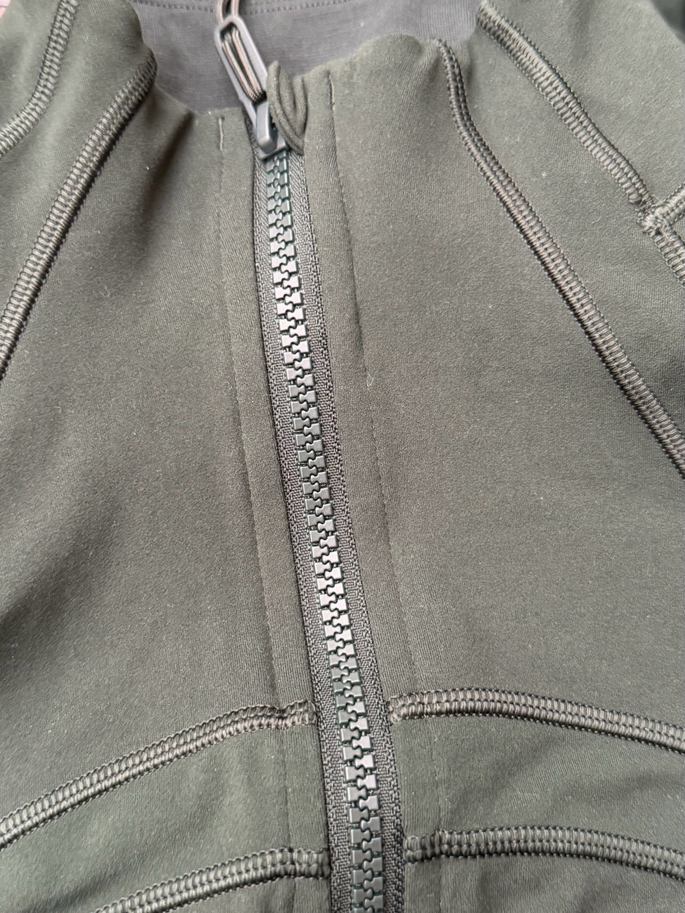Lululemon rainforest green set like new